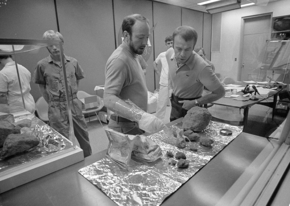 Moon rocks were formed in high temperatures without water